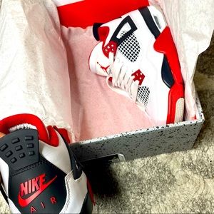 WORN 3x Jordan 4 fire red GS size 5Y